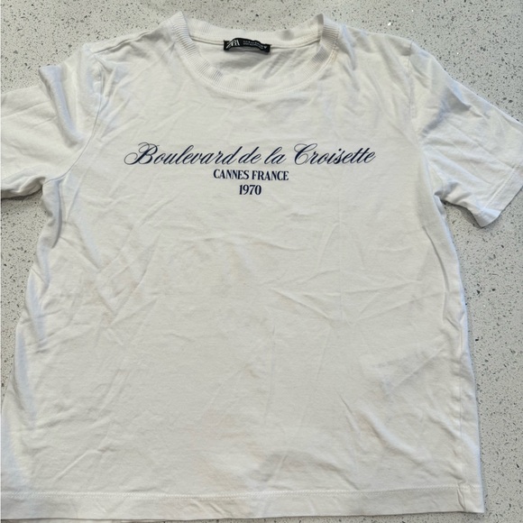 Zara graffic T-shirt EUC size small - Picture 1 of 3
